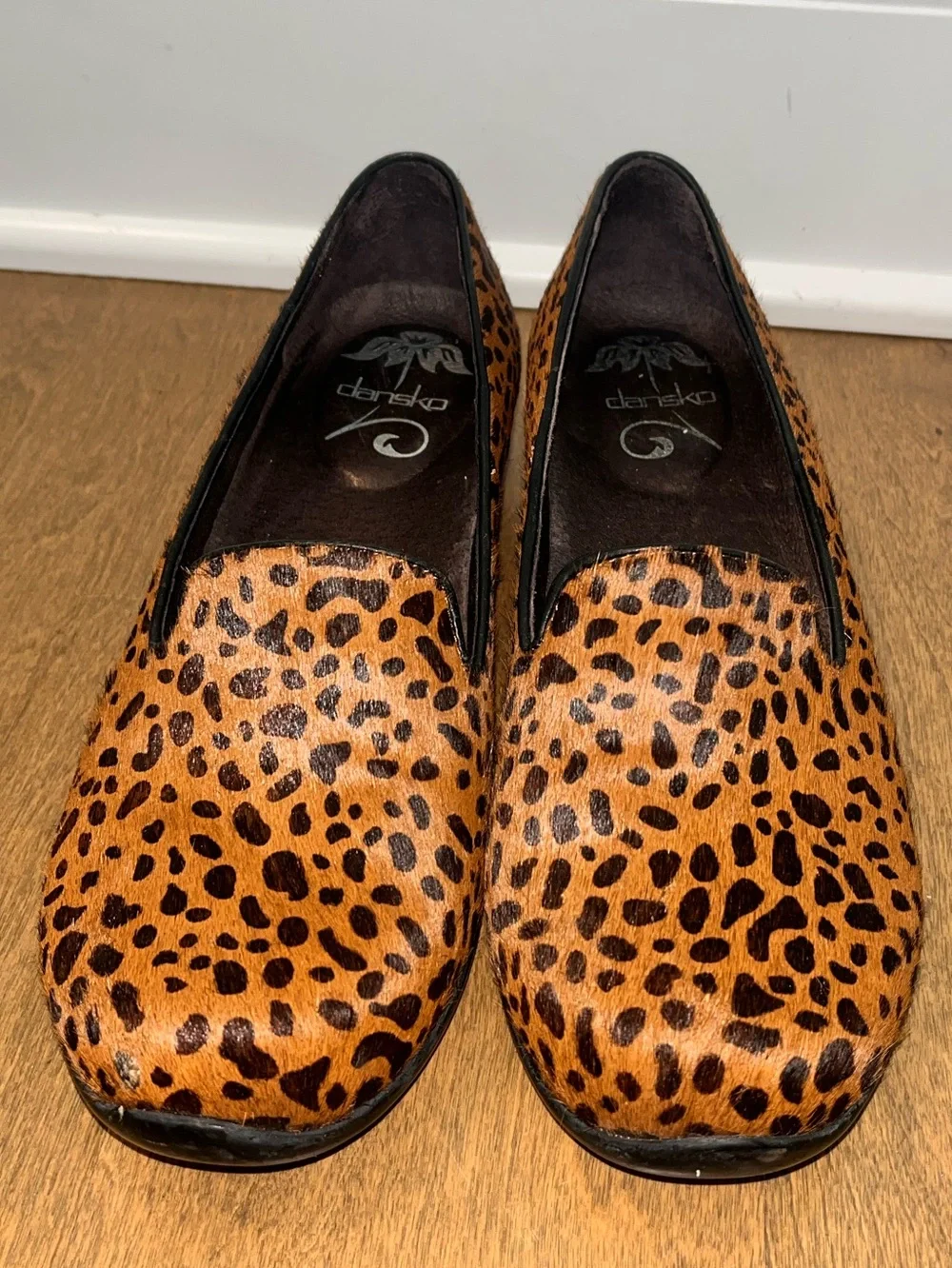 Dansko Olivia Cheetah /Leopard Print Calf Hair Comfort Flats US 7.5-8 Euro 38